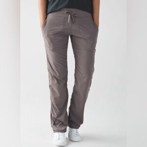 #119 Lululemon Studio Pant III (Regular) (Unlined)
Cool Cocoa - Sz 10